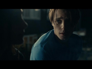 Праздник мая / S01E01 из 05 / озвучка