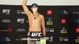 Максим Гришин прошел взвешивание перед боем на UFC 251