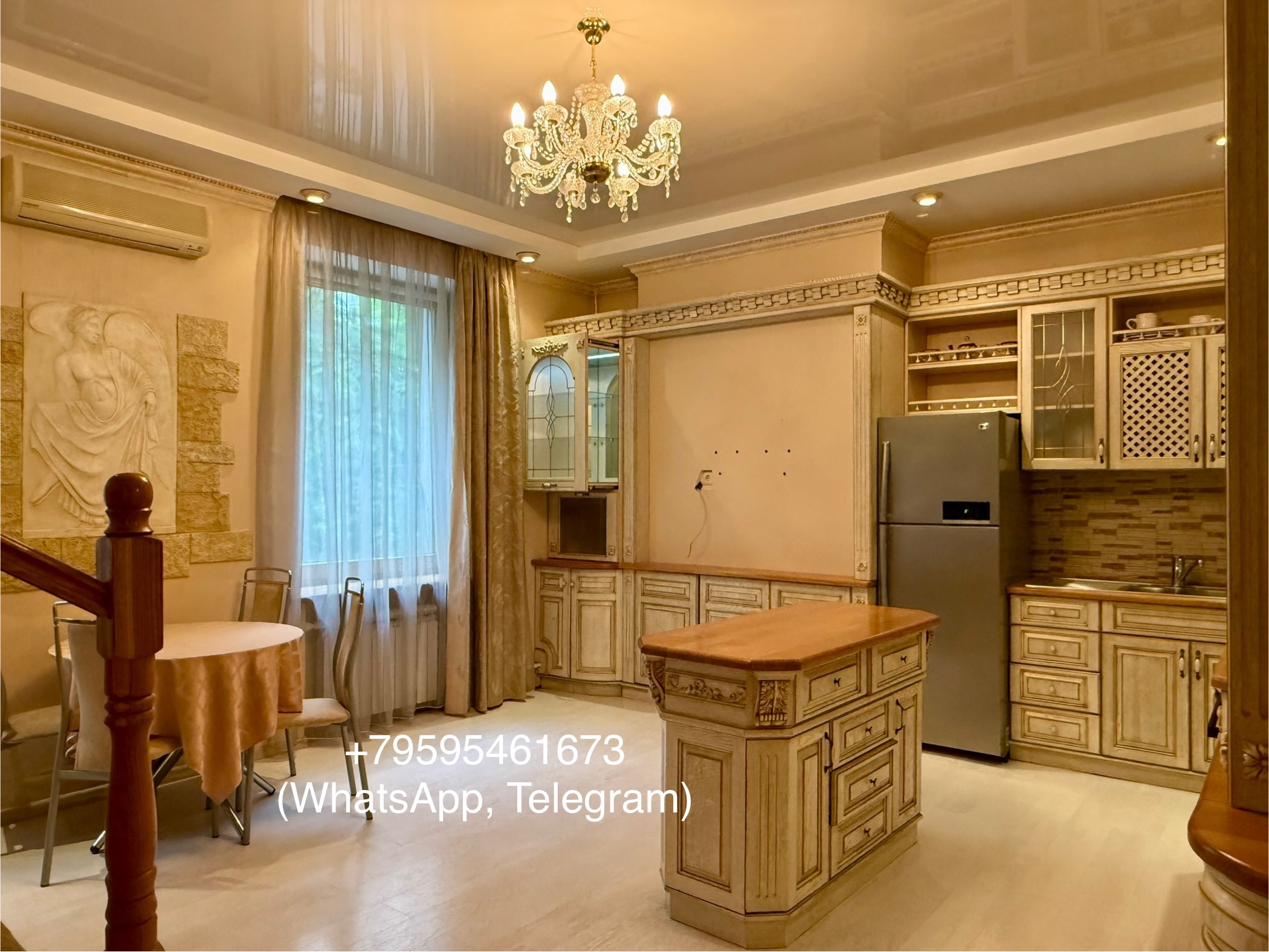 ‼️ ‼️ Продам ДВУХЭТАЖНУЮ большую (70 кв.м) 2-комн. квартиру в Луганске, ул. Карла Либкнехта, рядом с Парком 1 мая! 2/3-эт., 70/30/27. Не угловая. 1-й этаж - кухня-гостиная (27 кв.м), 2-й этаж - большой совмещенный с/у (12 кв.м) с ванной и душевой кабиной, спальня с балконом и проходная комната с лестницей. По...