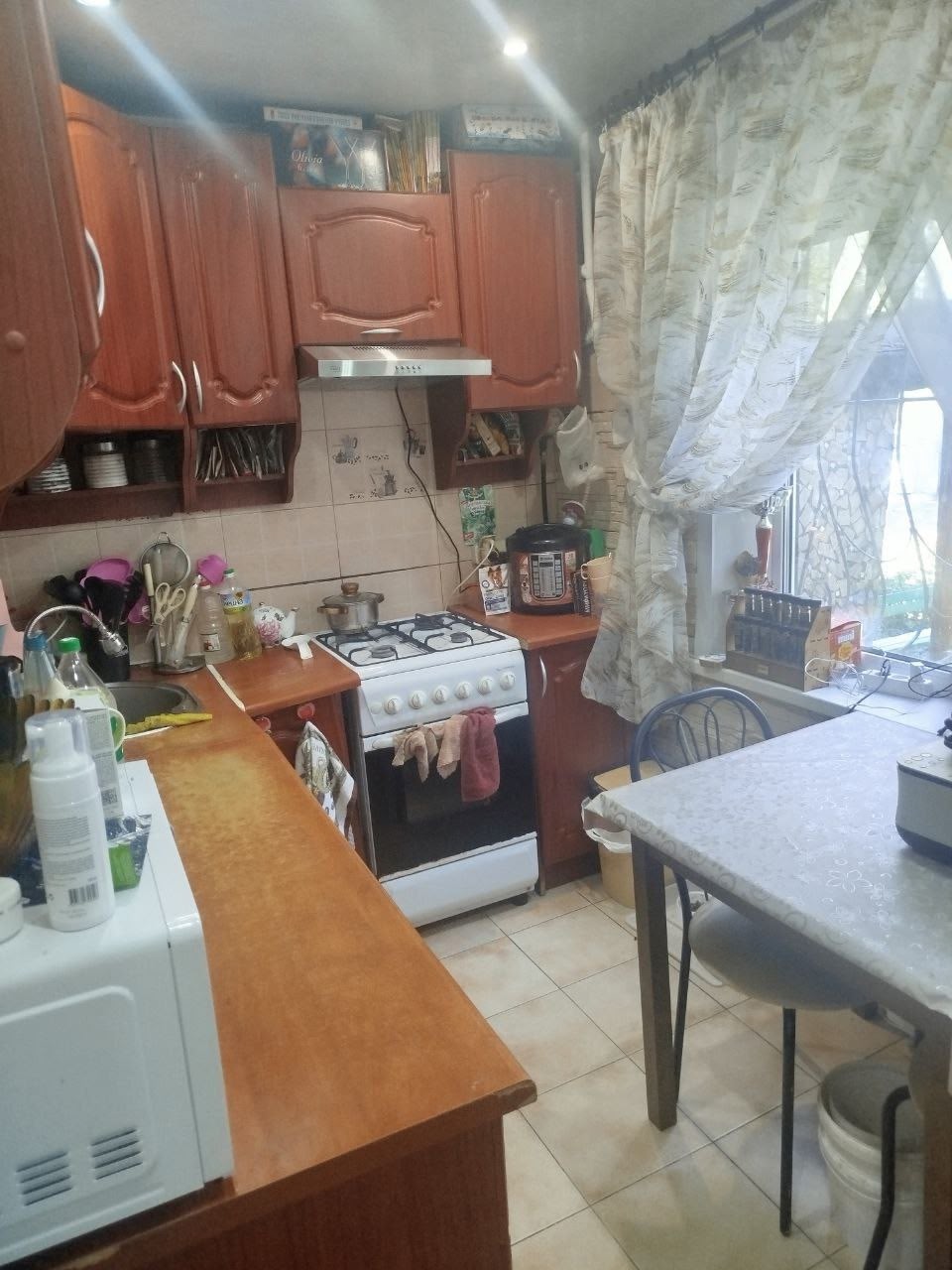 Продается 2кк квартира на кв.Левченко , площадь 45кв.м,этаж 1,с хорошим ремонтом цена 4,8млн тел,=79591583248